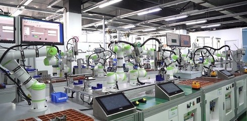 長廣溪智造 以多媒體技術(shù)鑄就“機汽共融”智能工廠新標桿